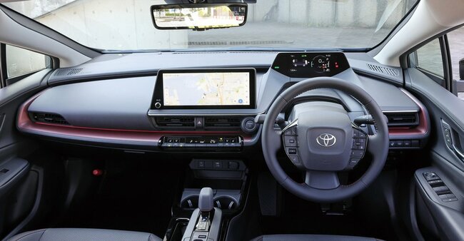 トヨタ「プリウスPHEV」速さと洗練が融合した“現実的なBEV”の素敵な世界【試乗記】