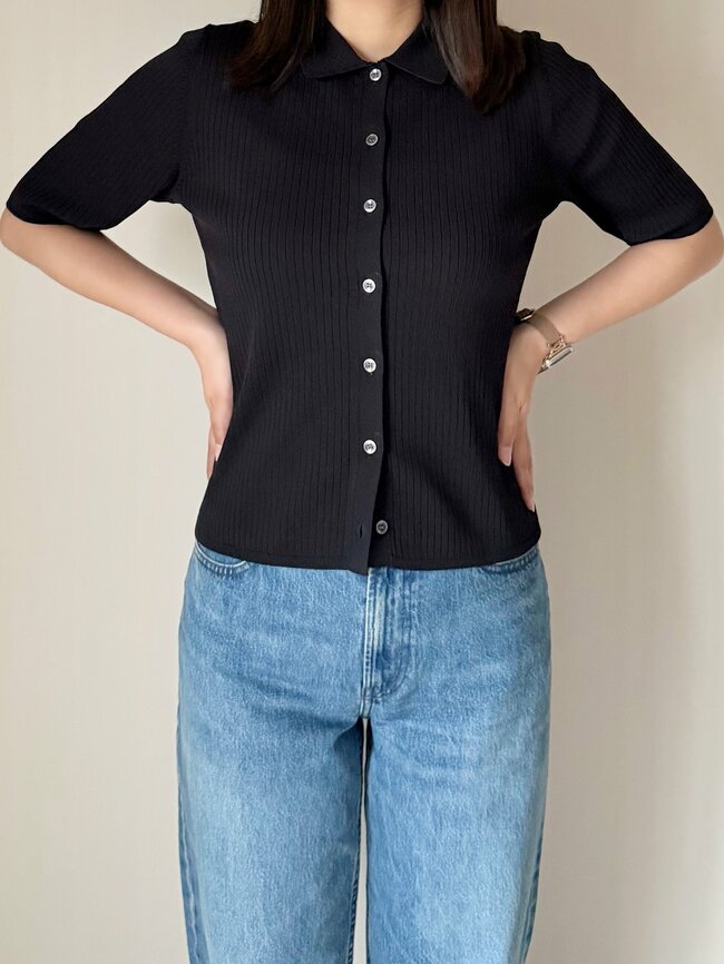 コスパ良すぎて全色欲しくなる！しまむらの「1639円トップス」着るだけで細見えするシルエットが素敵！