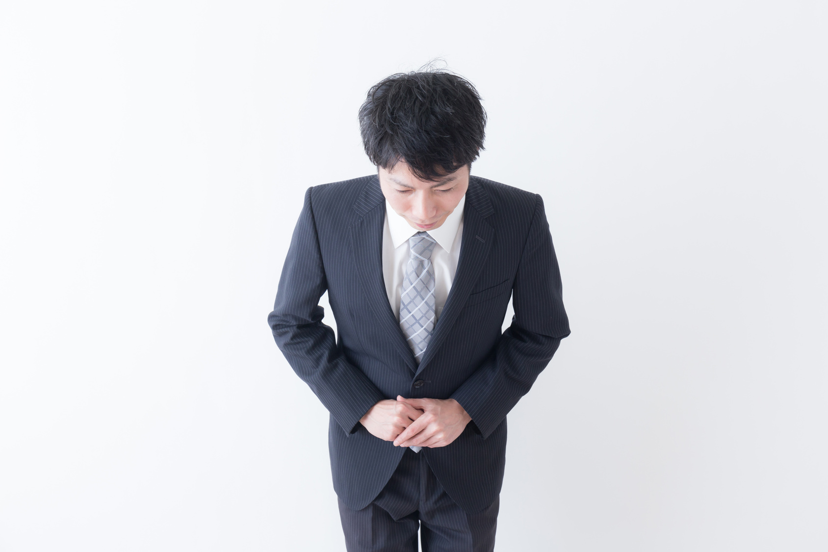 お客さまが通路を譲ってくれたとき、無言で通り過ぎていませんか?