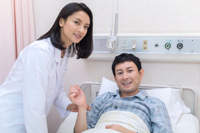 介護保険は、ある要件を満たせば40～64歳の人でも利用可能だ