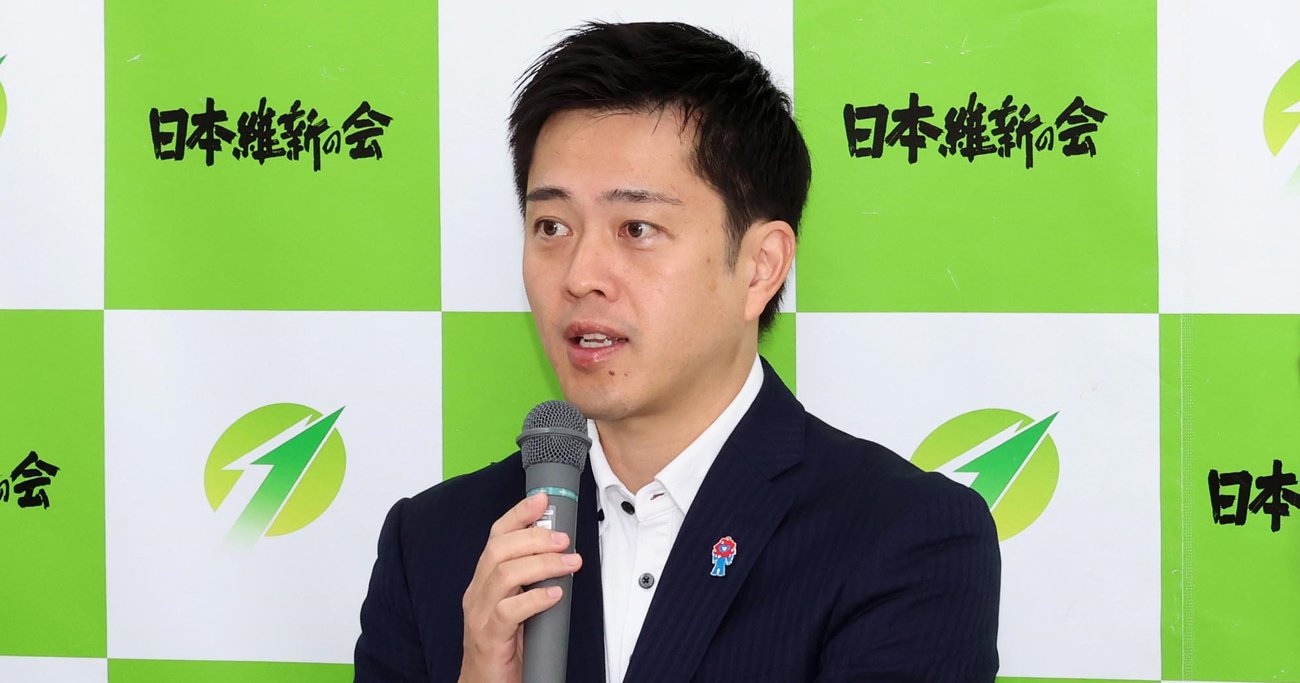 日本維新の会が開催した副首都法案PT会議であいさつする吉村洋文代表