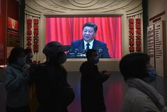 習氏さらなる権威固め 「歴史的人物」に