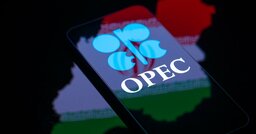 ホルムズ海峡封鎖「原油急騰」の行方、1バレル100ドル超えの過去の局面から学べること