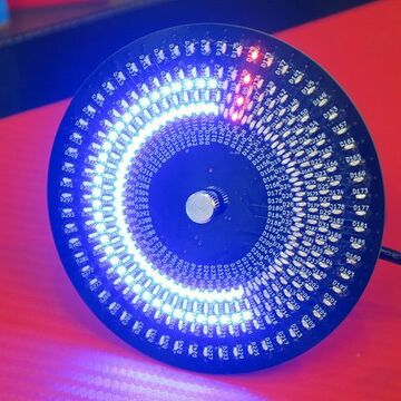 256段階の明るさ調節も！ 鬼畜難易度のLED時計キットに新モデル