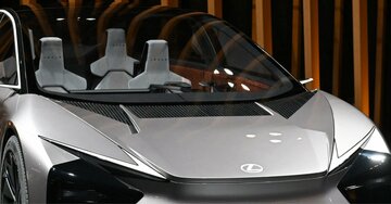 次世代EVの開発中止…トヨタが「中国メーカーとの勝負」から逃げる〈代償〉