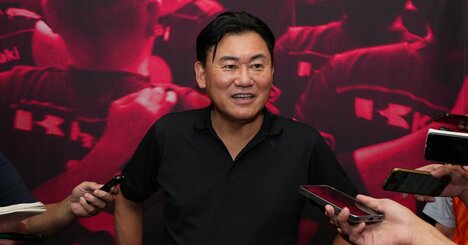 「絶対に日本へ行かない！」バルサ戦中止危機を36時間で覆した、楽天・三木谷会長の“驚きの交渉術”とは？