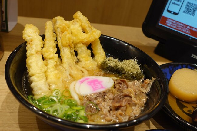 資さんうどん看板商品の「肉ごぼ天うどん」