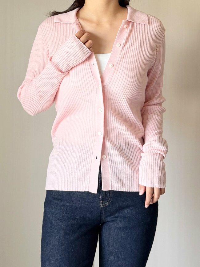 「最高のアイテムに出会えた！」グローバルワークの“華やかカーディガン”美シルエットで色違いも欲しくなる！「肌ざわりが心地良い！」「着痩せする気がします」【購入レビュー】