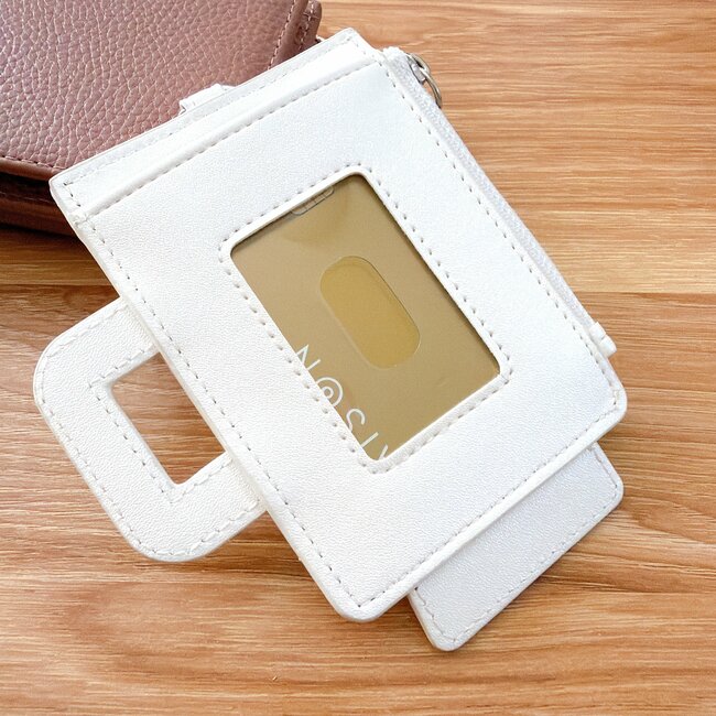 ミニ財布がわりに使えるじゃん…！コメダ珈琲の“ぺたんこケース”カップみたいなデザインが可愛すぎる！