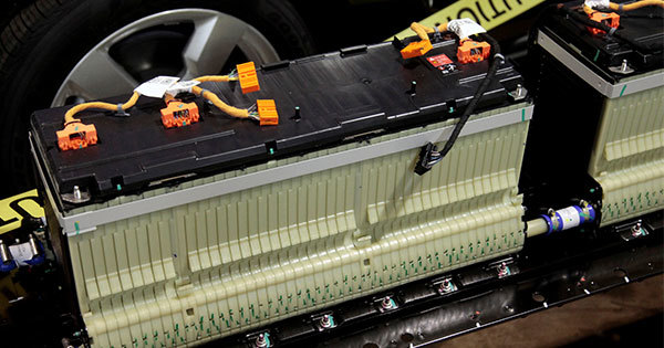 電気自動車に使われたリチウムイオン電池 電気自動車に使われたリチウムイオン電池