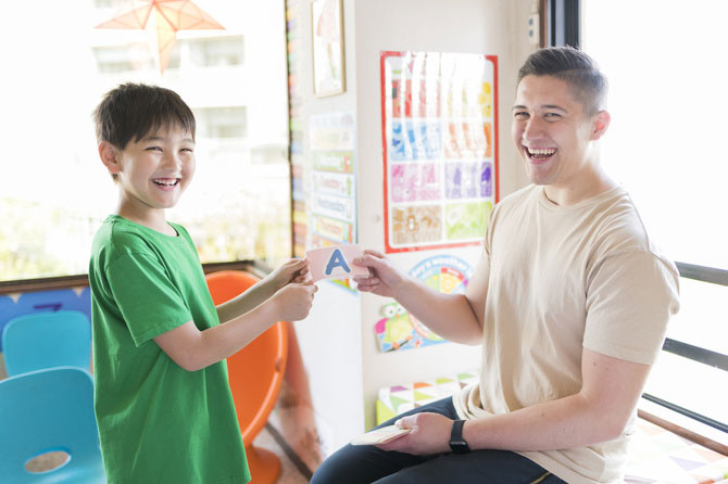 「3語」のシンプル英語で、自分のことを話してみよう