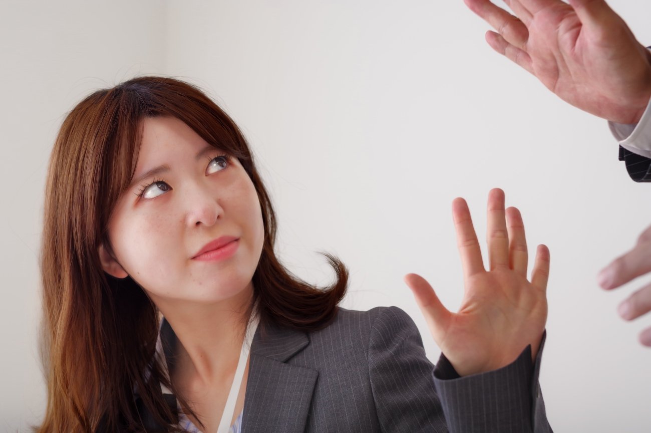 【嫌いな同僚】と仲良くすべきではない、拍子抜けするほどまっとうな理由とは?<予約の取れないカウンセラーが教える>