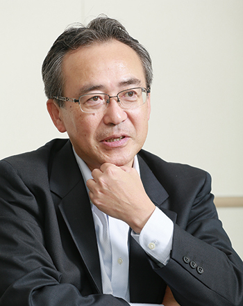 横浜銀行で初の生え抜き頭取、地元密着・顧客目線の改革を語る