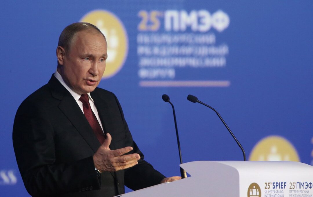 ロシアの資源開発プロジェクト「サハリン2」を事実上、接収する大統領令に署名したプーチン大統領