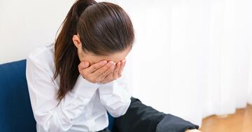 飲みの誘いを断ると取引停止！営業先のセクハラ部長に悩む28歳女性の活路は？