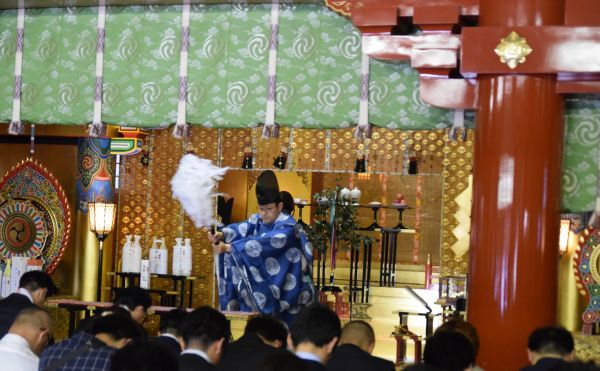 神田明神の祈祷会の様子
