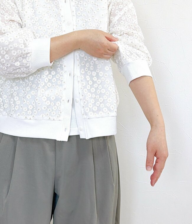 「一目で惹かれました」「高級感があります！」ハニーズの“ふんわりカーディガン”がオシャレだと大好評…！「チュールに花柄が可愛い」