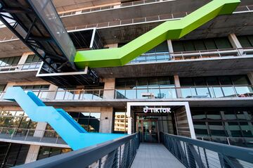 米当局、TikTok事業売却期限の延長を承認　12月4日まで