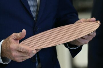 アップルとインテル、半導体製造巡り暫定合意