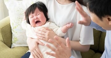 赤ちゃんが夜泣きしたら30秒以上待つべき理由とは?