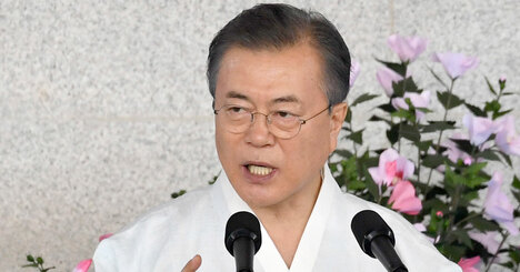 韓国・文大統領、側近スキャンダルと外交「四面楚歌」で迎える正念場