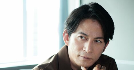 岡田准一が「好きです」「とてもクレバー」と慕う異色タレントと「身体の話で盛り上がりました」