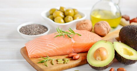 精神科医が教える「メンタルが健康になる食べ物」サーモン、ナッツ、ほかには？