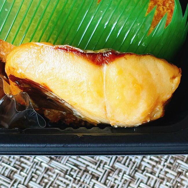 おかずギュウギュウで驚いた!ほっともっとの“よくばり弁当”好きなものだらけで嬉しい!「具沢山でめちゃウマ」「こんなのがいいんです」「おかずがいっぱいで最高にうまうま」《実食レビュー》