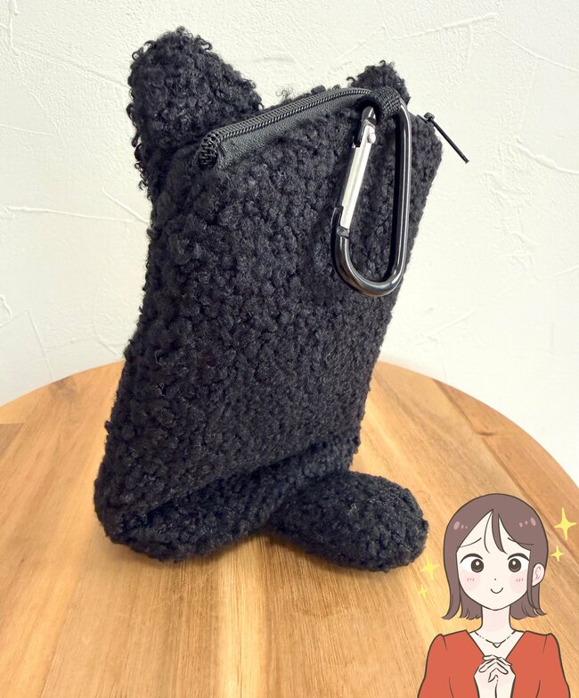 「可愛すぎて捕獲」「迷わずカゴに入れた!」カルディの“猫みたいなモコモコバッグ”ギュッと抱きしめたくなる可愛さ!「即買いしてしまった」《購入レビュー》