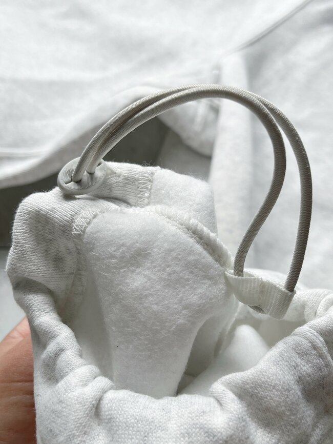 「冬の夜の外歩きでも寒くない」GUの“おしゃれスウェット”シルエットが綺麗だし、肉厚でとっても暖かい！「部屋着と普段着、両方いける」「体型をひろわず着心地も最高」