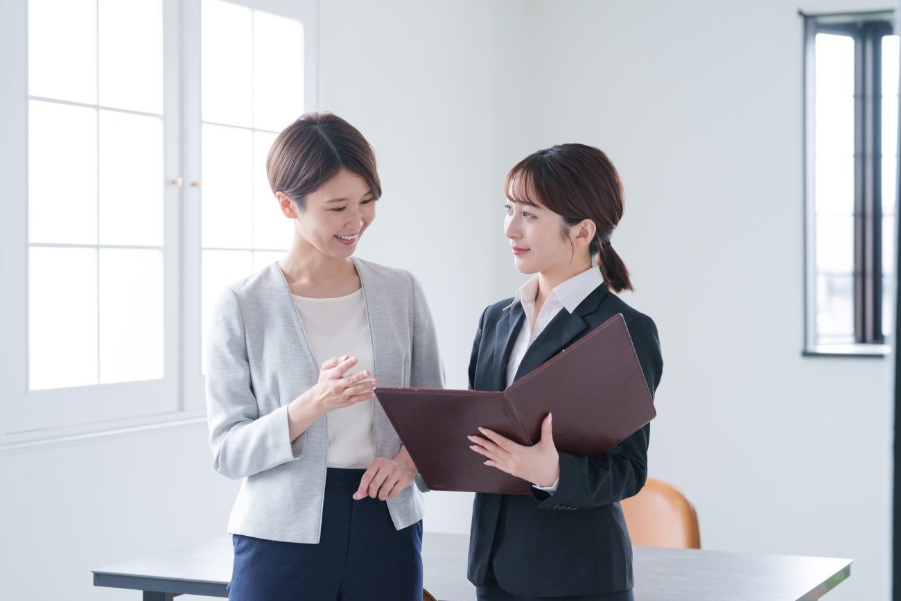 未熟な部下に、三流は「正解」を教え、二流は「正解」に誘導しようとする。では、一流はどうする？