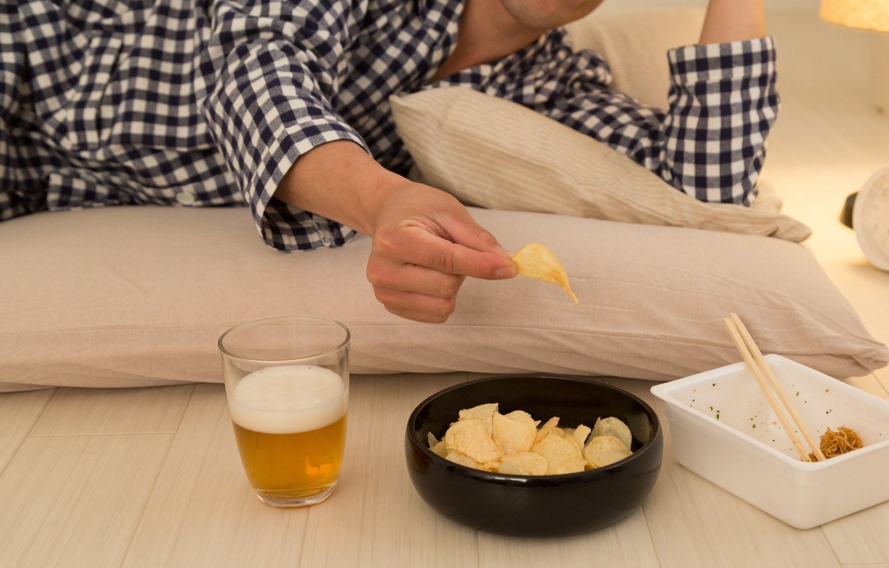 いつも夕食が夜遅くなるから痩せられない!本当にそれだけ?夜間に脂肪を溜め込む3つのNG習慣