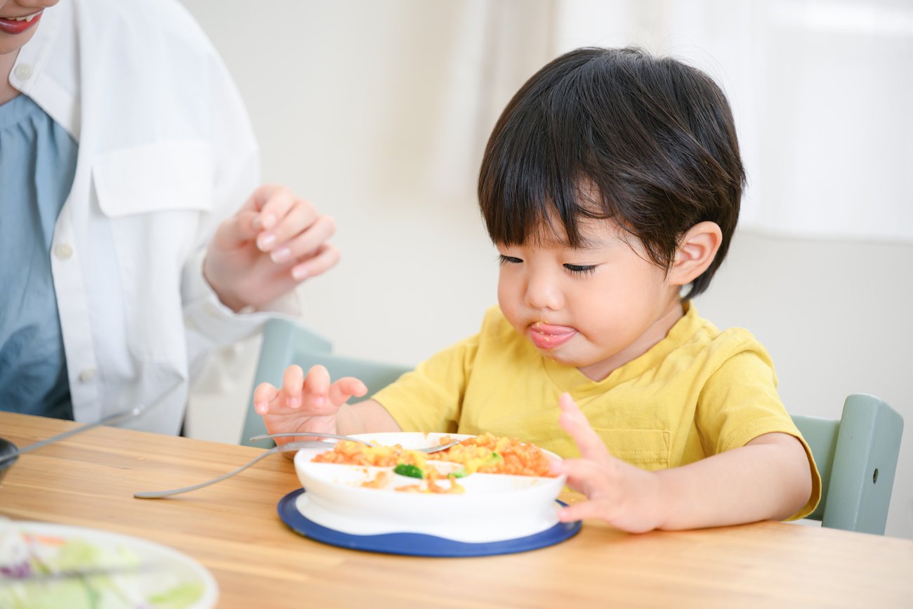 【小児科医が教える】「偏食がある子、ない子」。健康状態に表れる違いとは?