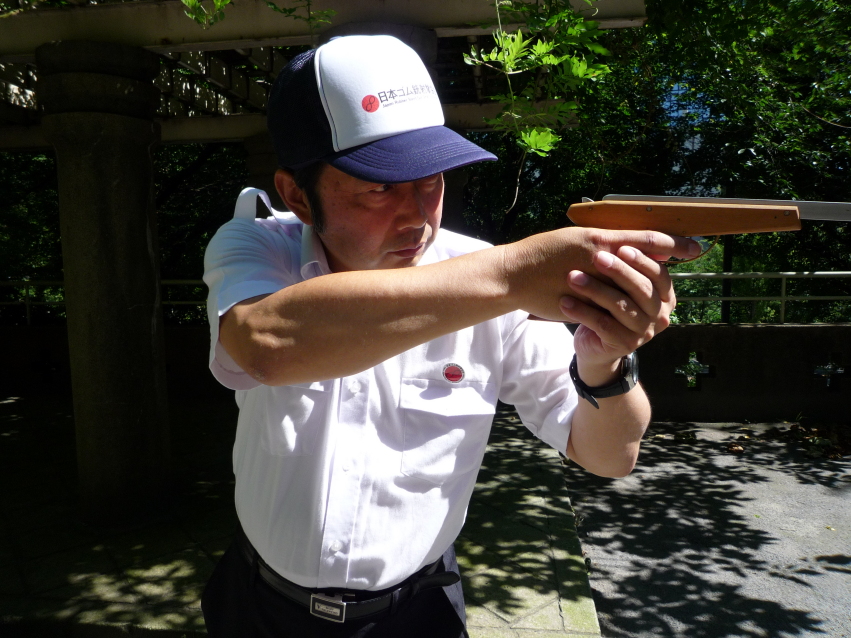 会員ゼロからあっという間に数千人規模へ!<br />「ゴム銃」で無縁社会をつなぐ“バーチャル協会”