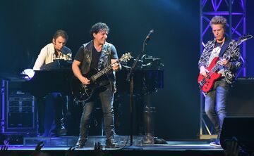 米バンドのジャーニーが内輪もめ、政治イベントでの楽曲使用で