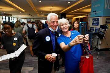 米フロリダ州知事、トランプ氏の対抗馬に浮上