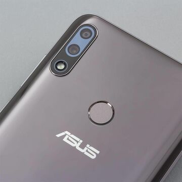 性能にも自信あり！ 5000mAhバッテリー搭載の新「ZenFone Max Pro」を早速チェック