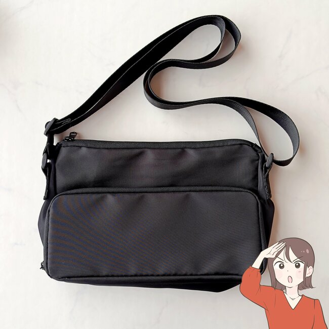 「複数購入しました」3COINSの“お財布がいらないバッグ”が快適すぎる！「気軽に使えて良い」「思っていたより入ります」