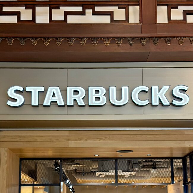 【スタバ】「めちゃくちゃ可愛い」地域限定の“華やかエコバッグ”毎日持ち歩きたくなる！「軽くて便利」「使うのが楽しみ」《購入レビュー》