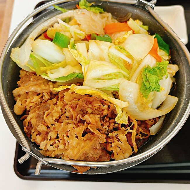 「私の大好物」「50回は食べるわ」すき家の“豪快すぎるメニュー”お肉2倍盛りのボリュームすごい!「美味すぎてわろてます」「当たりだった」《実食レビュー》