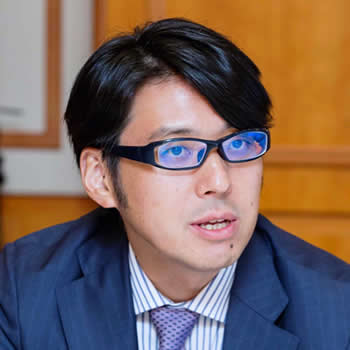 大塚篤司医師