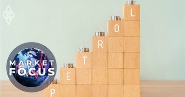 2026年の原油相場は「供給超過」で軟調に、強弱材料が交錯も需給は緩和基調の見方が有力