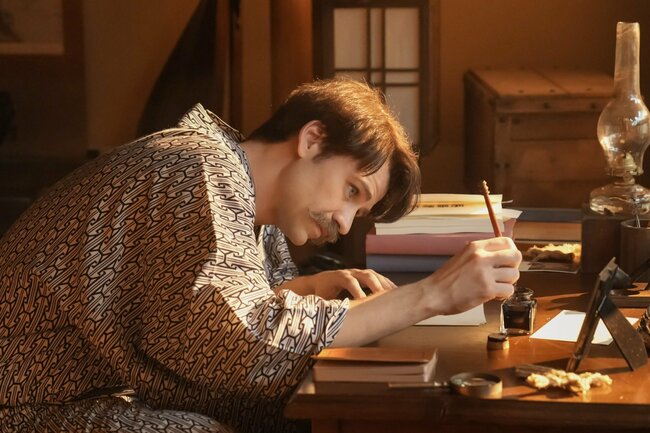 勘右衛門（小日向文世）に「働かんかい！」 借金取りの息子・銭太郎の“正論”にスカッとした〈ばけばけ第26回〉