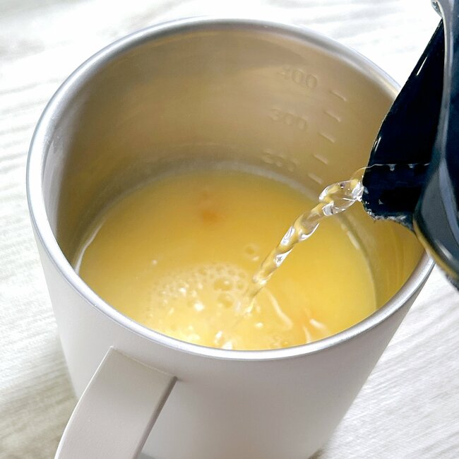 3時間経ってもあったかい!無印良品の“大容量マグカップ”目盛りもついてて天才!「想像の3倍は良かった」「コップはこれひとつで満足」