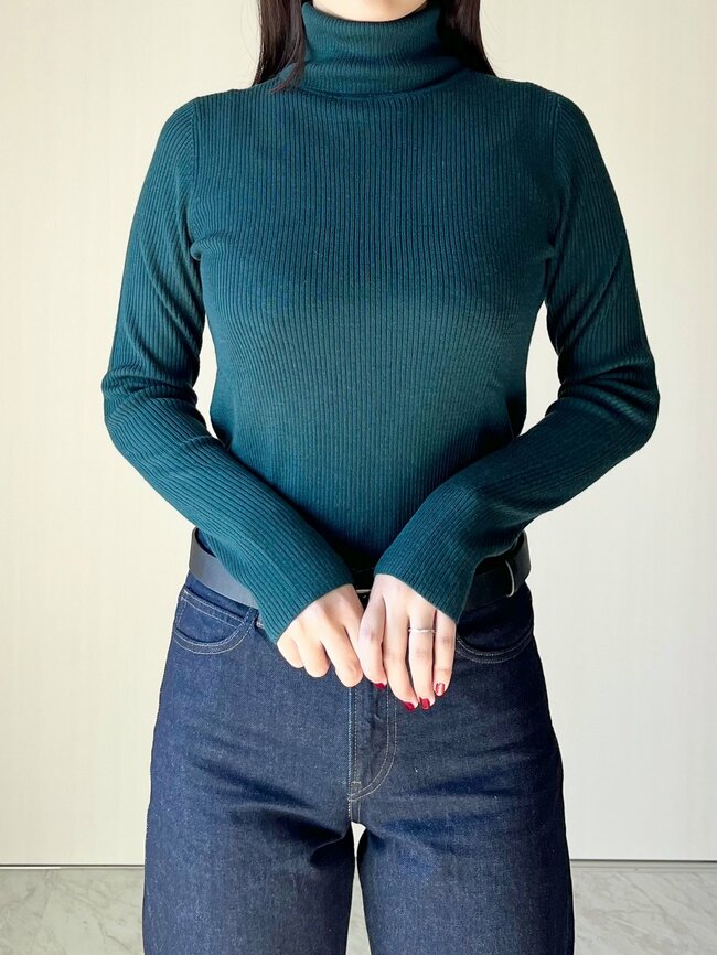 ヘビロテが止まらない…！2025年にユニクロで買ってよかった「おしゃれアイテム」34選