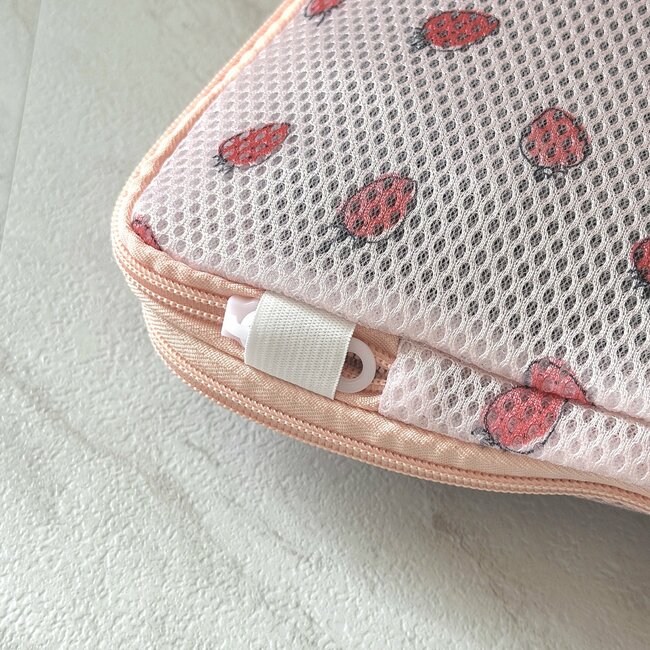 長袖トップスが11着も入った！スリーピーの「圧縮できる洗濯ネット」が旅行の荷造りで大活躍！