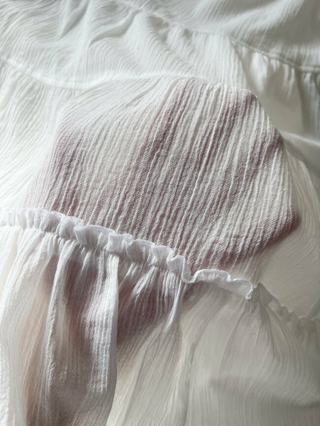 一年中使えてコスパすご…！GUの「白でも透けにくいスカート」ふんわり可愛いし、体型カバーもできて手放せない！