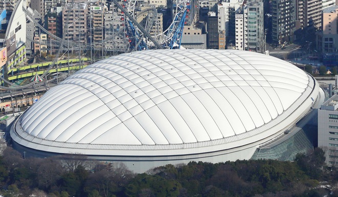 誰も教えてくれなかった!テニスコート、フットサル場、バッティング練習ドームで活躍するすごい光触媒!