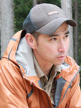 青木亮輔(あおき・りょうすけ)