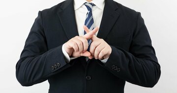 【リーダー失格?】仕事ができない管理職の特徴。「自分でやったほうが早い」「感覚でなんとかする」あと1つは?